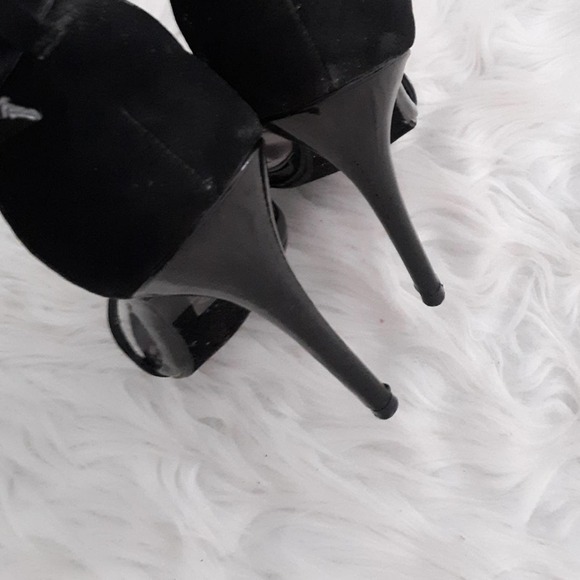 Ankle Strap Stilettos - Picture 4 of 6